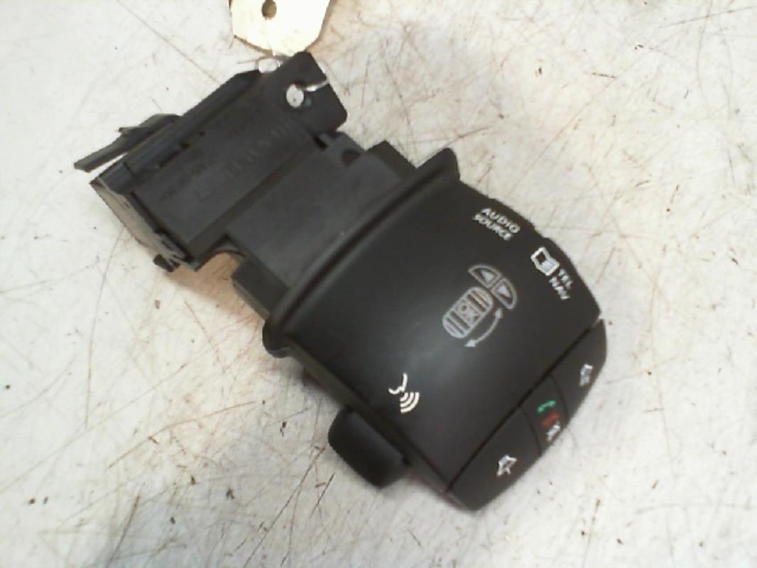 Commande autoradio RENAULT MEGANE 3 PHASE 1 Diesel - 1