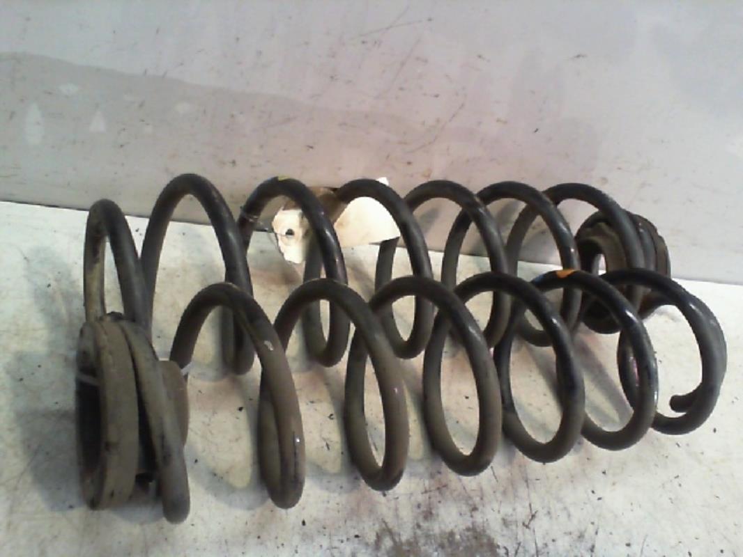 Ressort de suspension arriere VOLKSWAGEN FOX Essence - 1