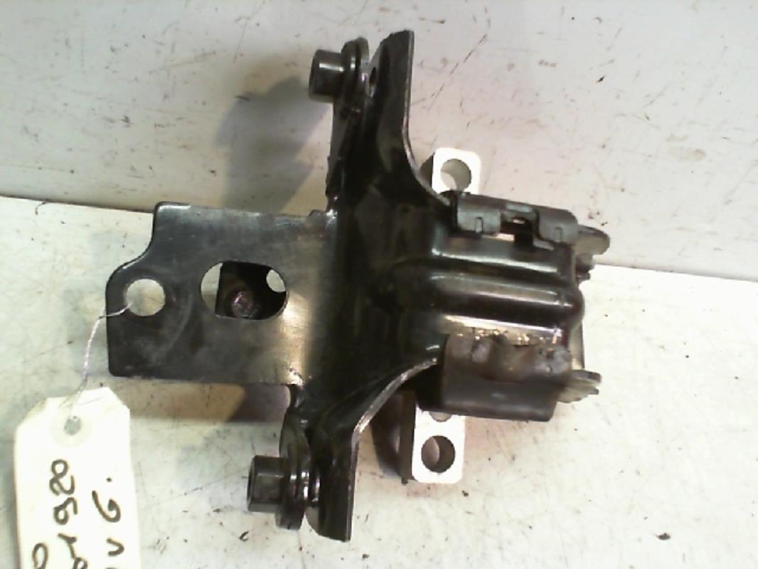 Support moteur gauche VOLKSWAGEN POLO 5 PHASE 2 Essence - 1