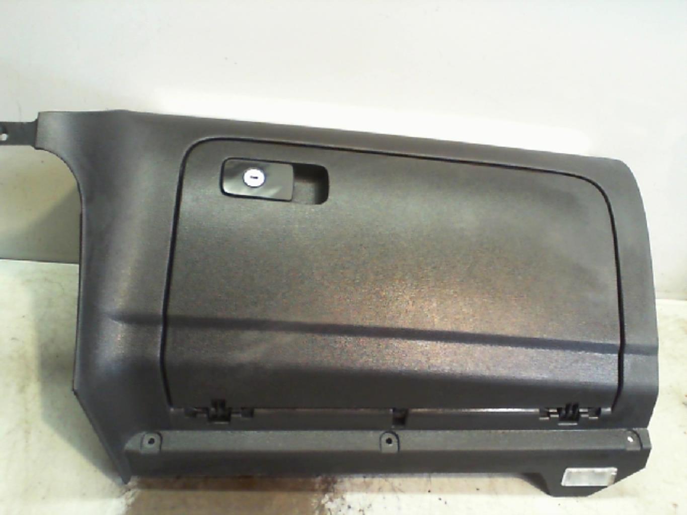 Boite a gants VOLKSWAGEN GOLF 6 Diesel - 1