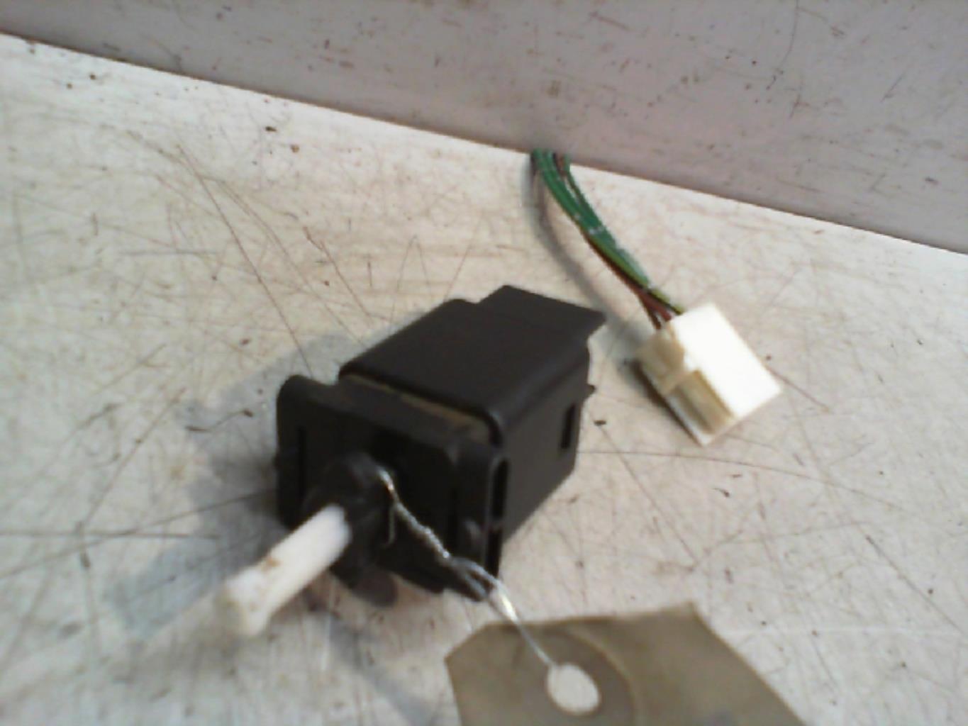 Contacteur feu stop MAZDA 6 1 PHASE 2 Diesel - 1