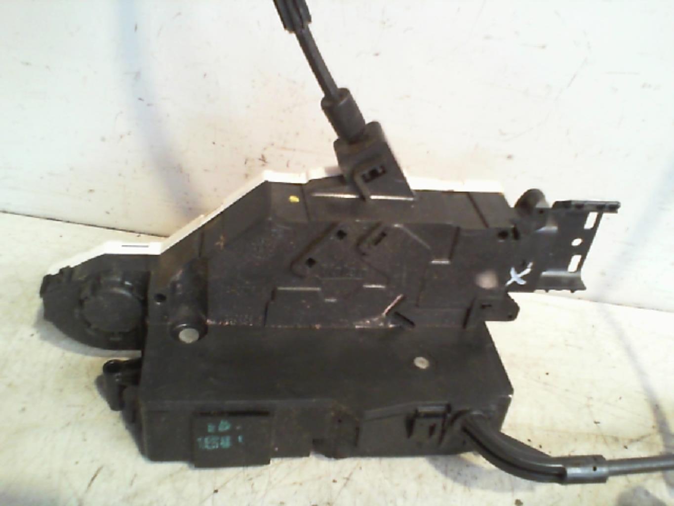 Serrure avant droit PEUGEOT 207 PHASE 1 CABRIOLET Diesel - 1