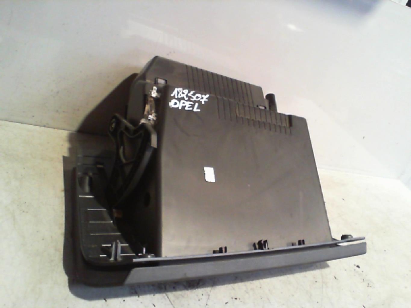 Boite a gants OPEL ASTRA H PHASE 2 Diesel - 1