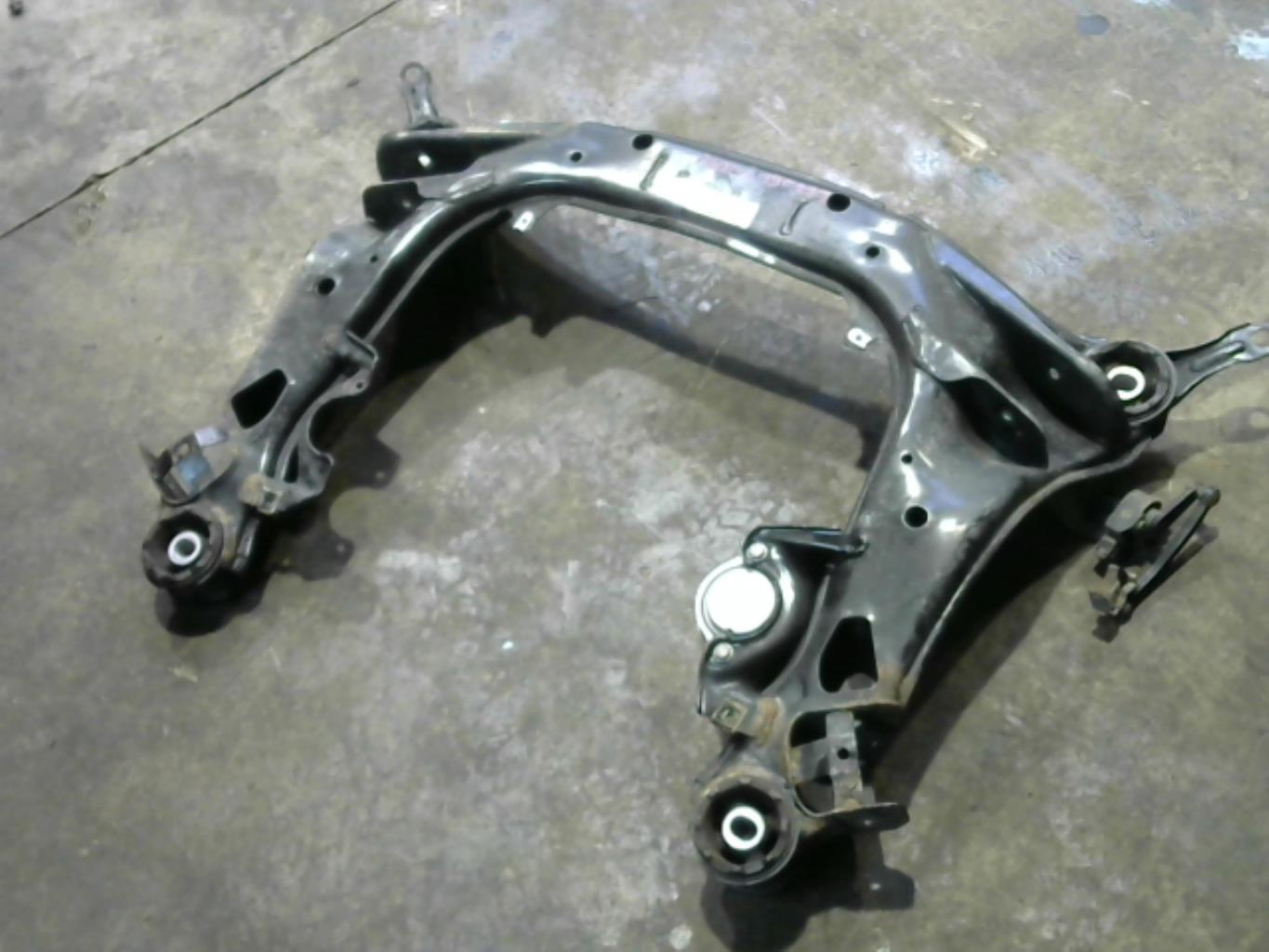 Berceau avant AUDI A4 2 AVANT PHASE 2 BREAK Essence - 1