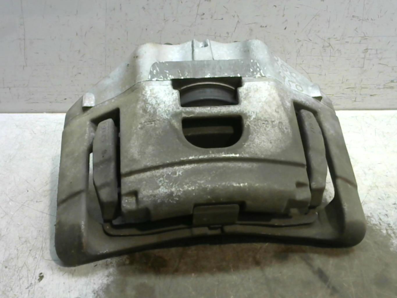 Etrier avant gauche (freinage) AUDI A6 3 AVANT PHASE 1 BREAK Diesel - 1