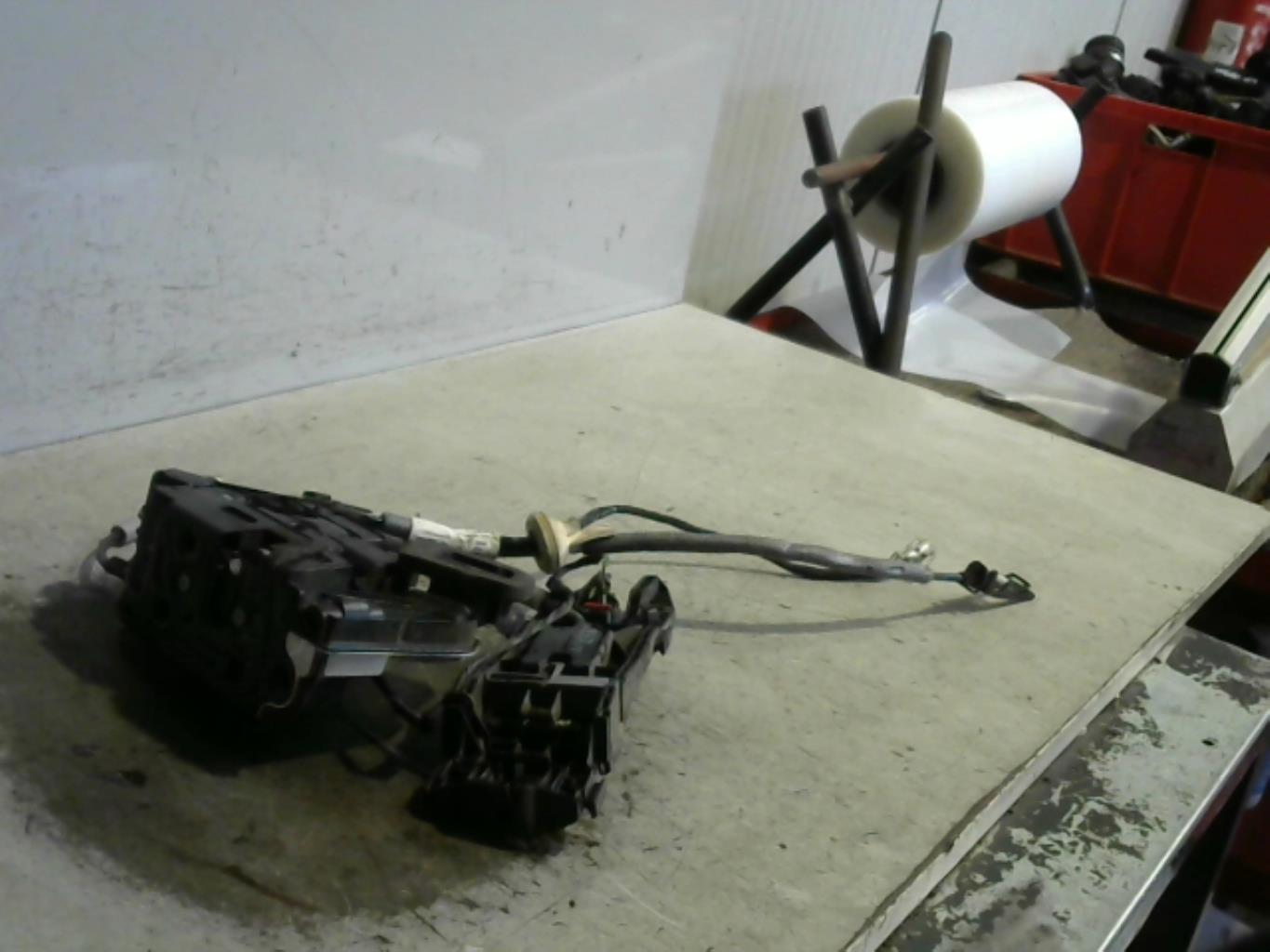 Serrure avant droit VOLKSWAGEN GOLF 7 PHASE 1 Diesel - 1