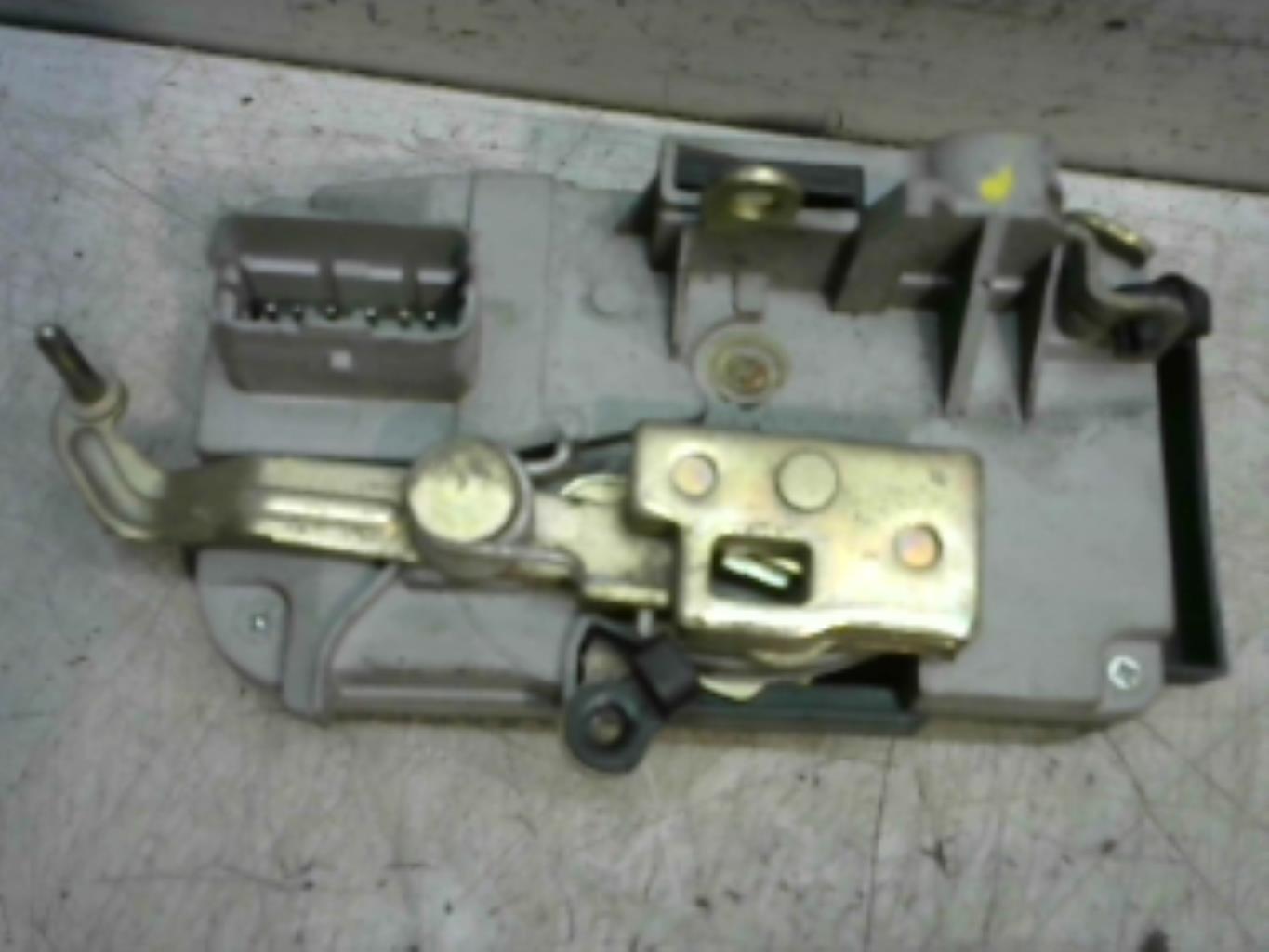 Serrure avant droit PEUGEOT 807 Diesel - 1