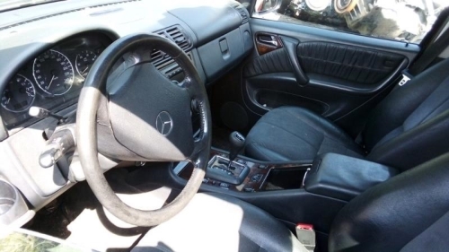 Image Boite a gants - MERCEDES CLASSE M 163