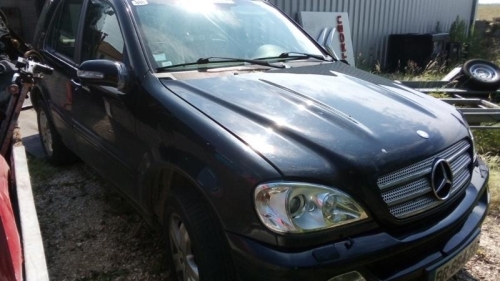 Image Boite a gants - MERCEDES CLASSE M 163