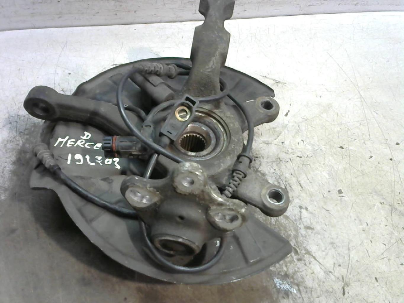 Fusee avant droit MERCEDES CLASSE A 168 PHASE 2 Diesel - 1