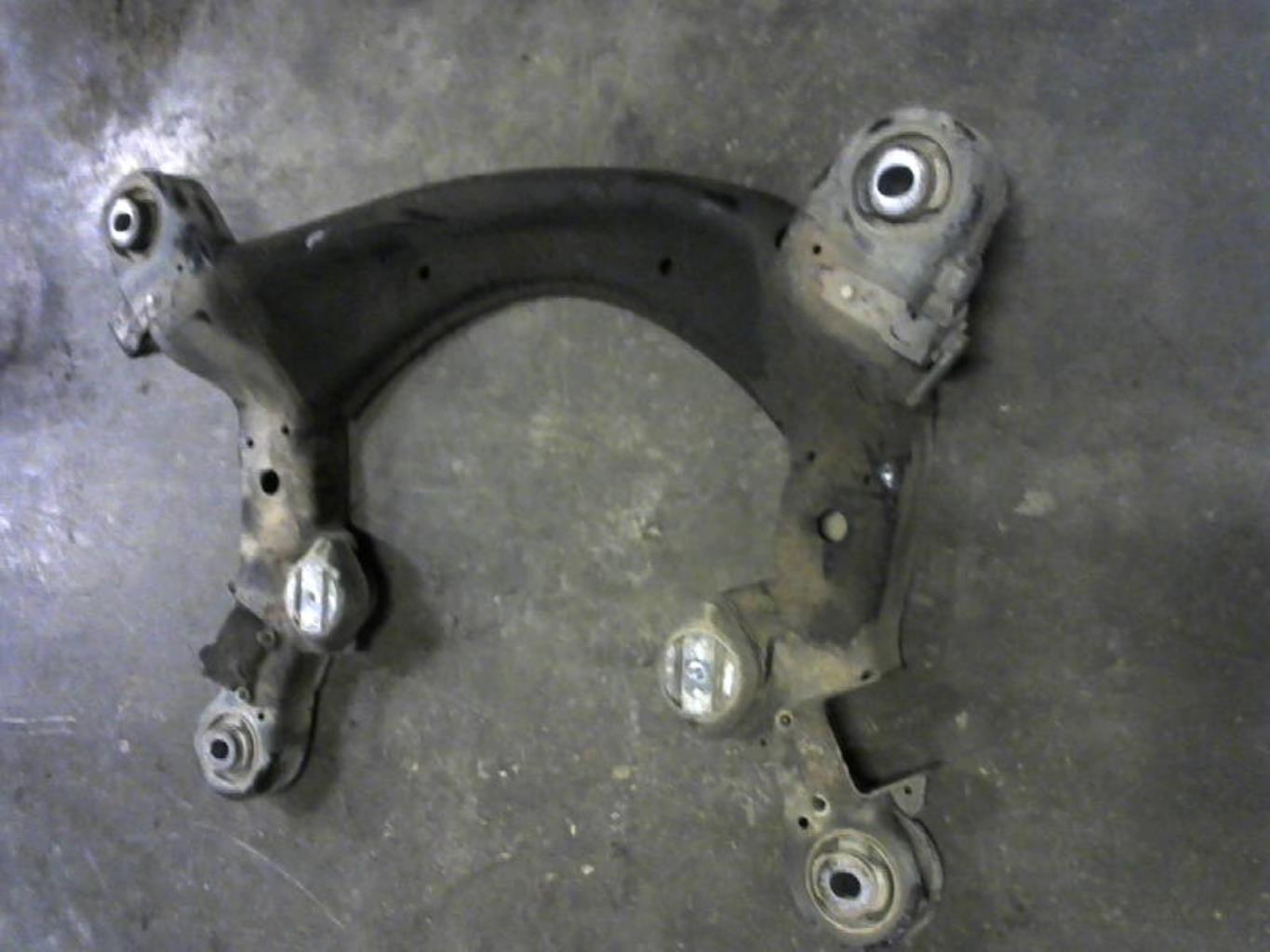 Berceau arriere AUDI A6 3 AVANT PHASE 1 BREAK Diesel - 1