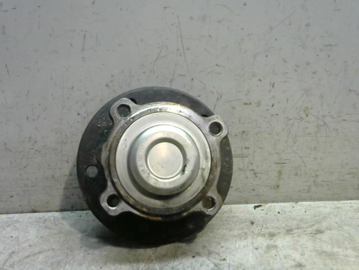 Moyeu avant droit BMW SERIE 1 E81 Diesel - 1