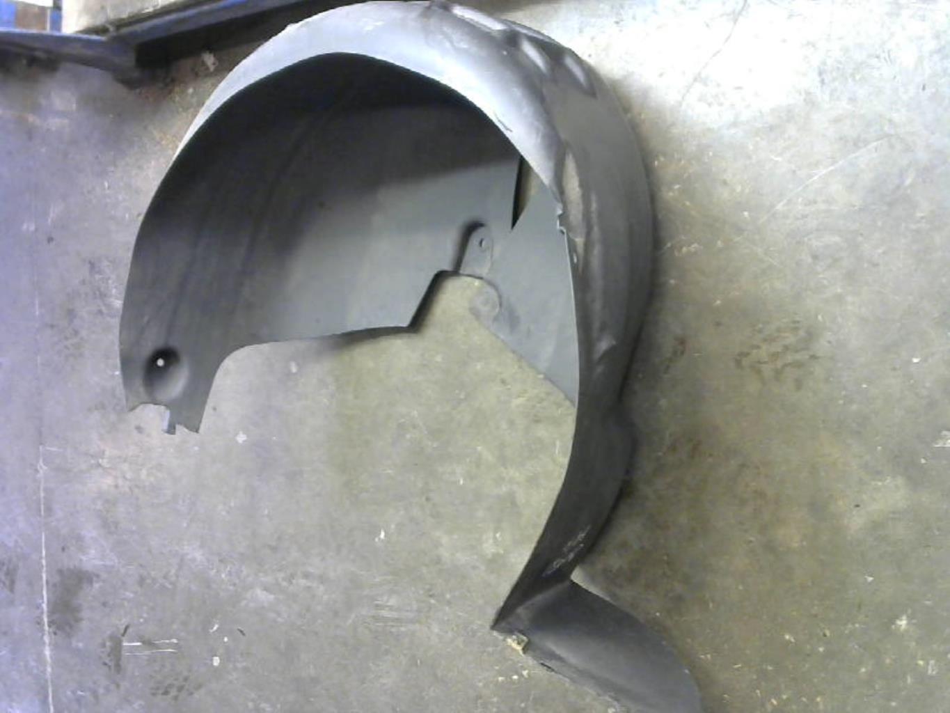 Pare boue arriere gauche CITROEN C4 2 PHASE 1 Diesel - 1
