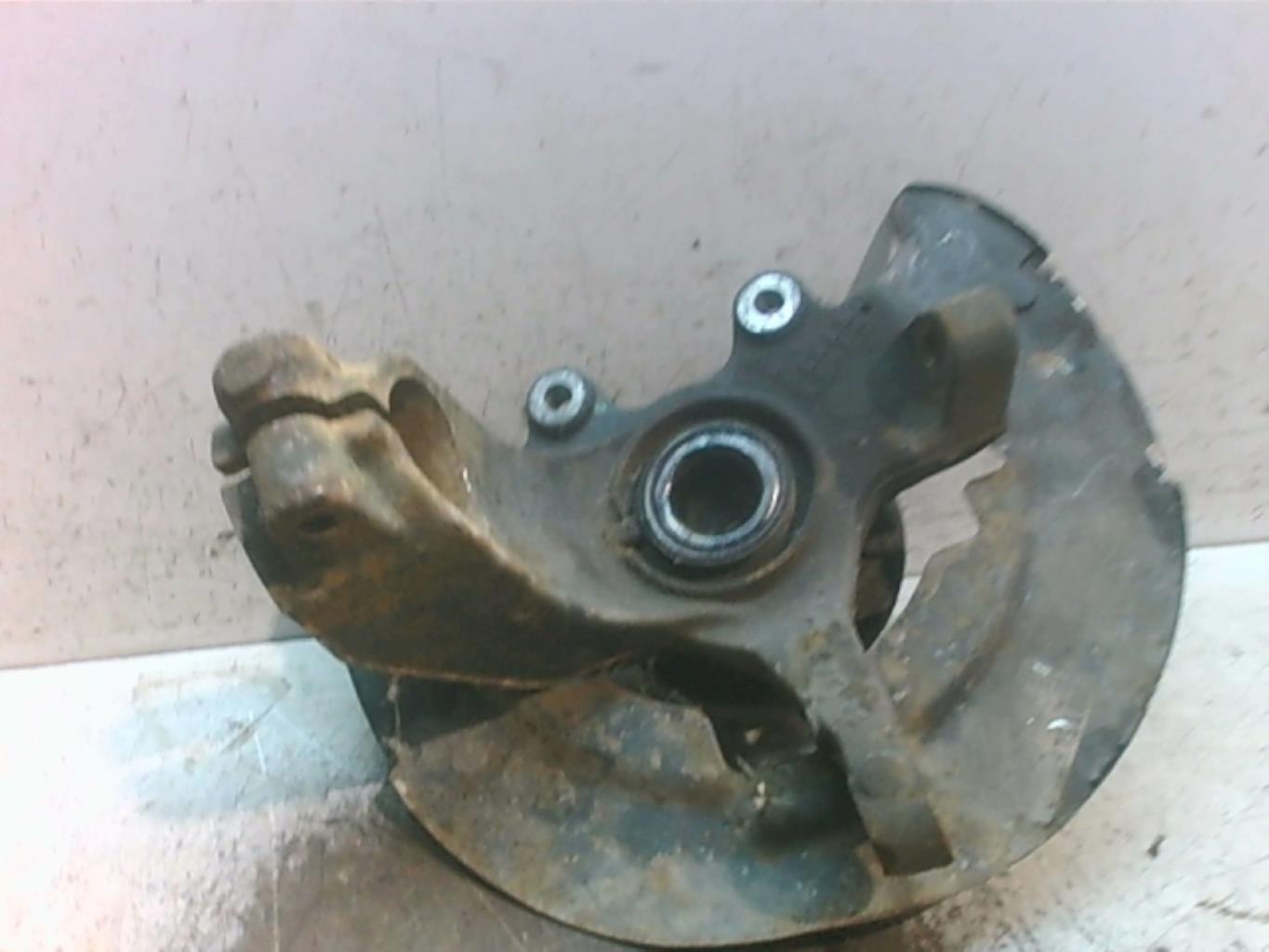 Fusee avant gauche VOLVO S 40 2 PHASE 1 Essence - 1
