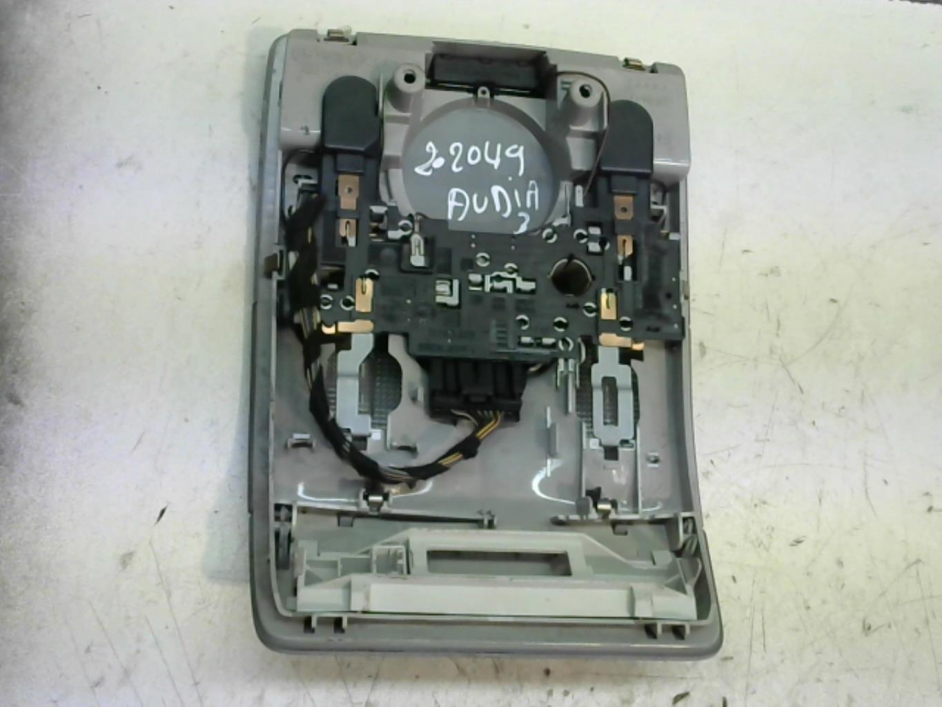 Eclairage de plafonnier AUDI A3 2 PHASE 1 Diesel - 1