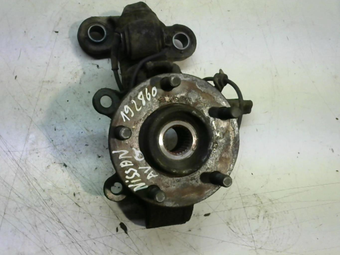 Fusee avant gauche NISSAN PRIMERA 3 BREAK Diesel - 1