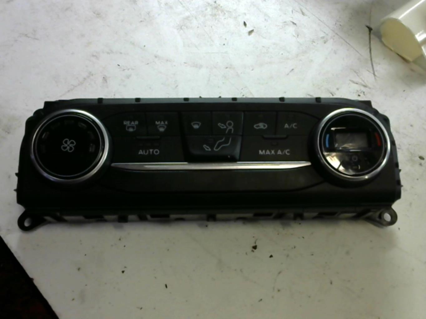 Commande chauffage FORD FIESTA 7 PHASE 1 Essence - 1