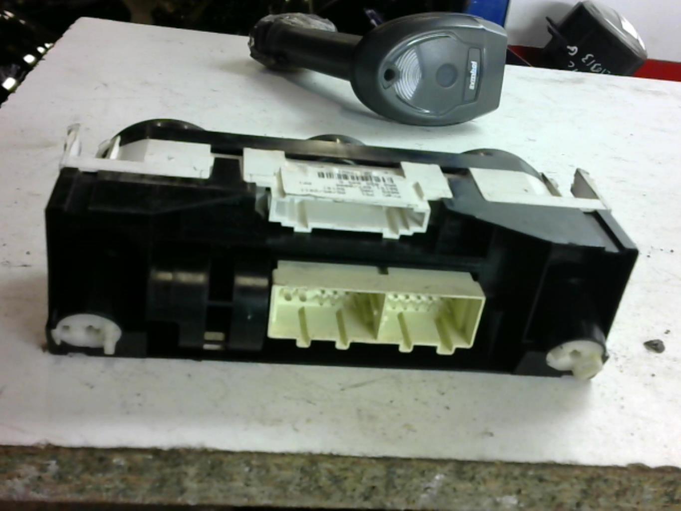 Commande chauffage VOLKSWAGEN POLO 5 PHASE 1 Diesel - 1