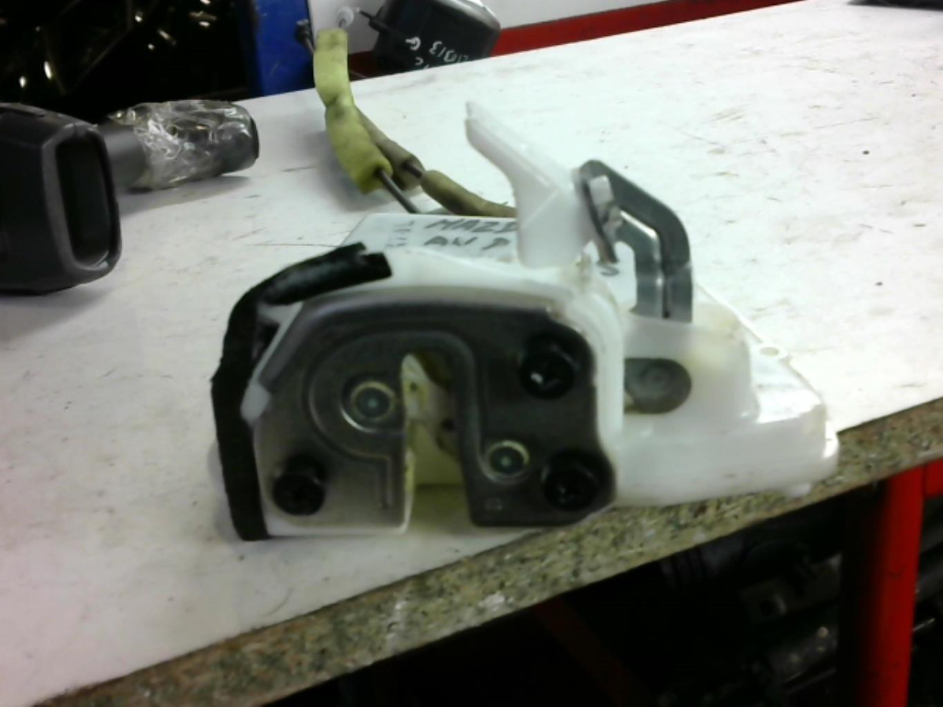 Serrure avant droit MAZDA 6 3 PHASE 1 Diesel - 1