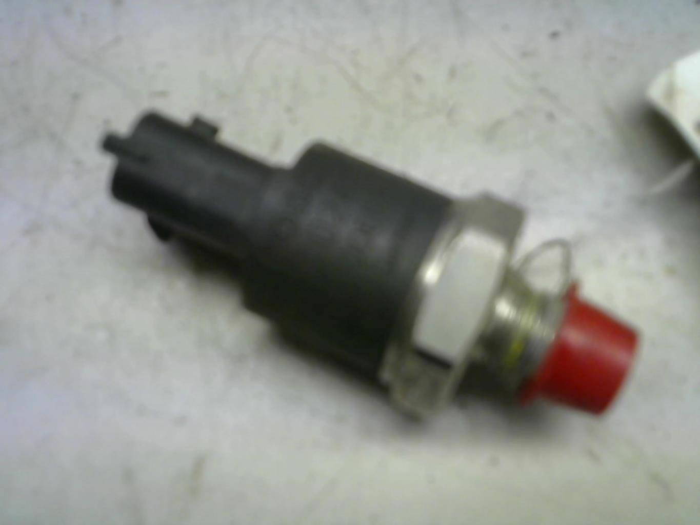 Capteur de pression de rampe injection FIAT MULTIPLA PHASE 1 Diesel - 1