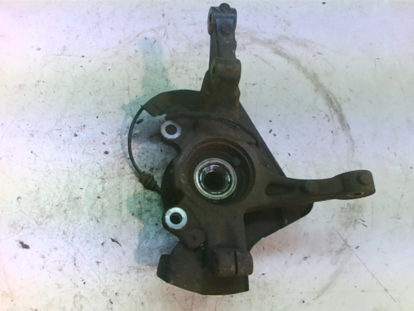 Fusee avant droit PEUGEOT BIPPER Essence - 1