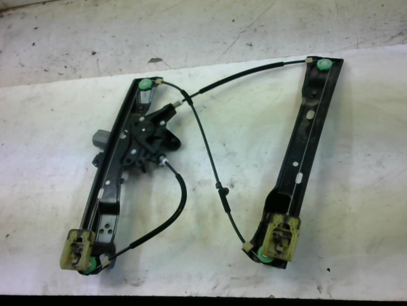 Leve vitre electrique avant gauche FORD FOCUS 3 PHASE 2  - 1