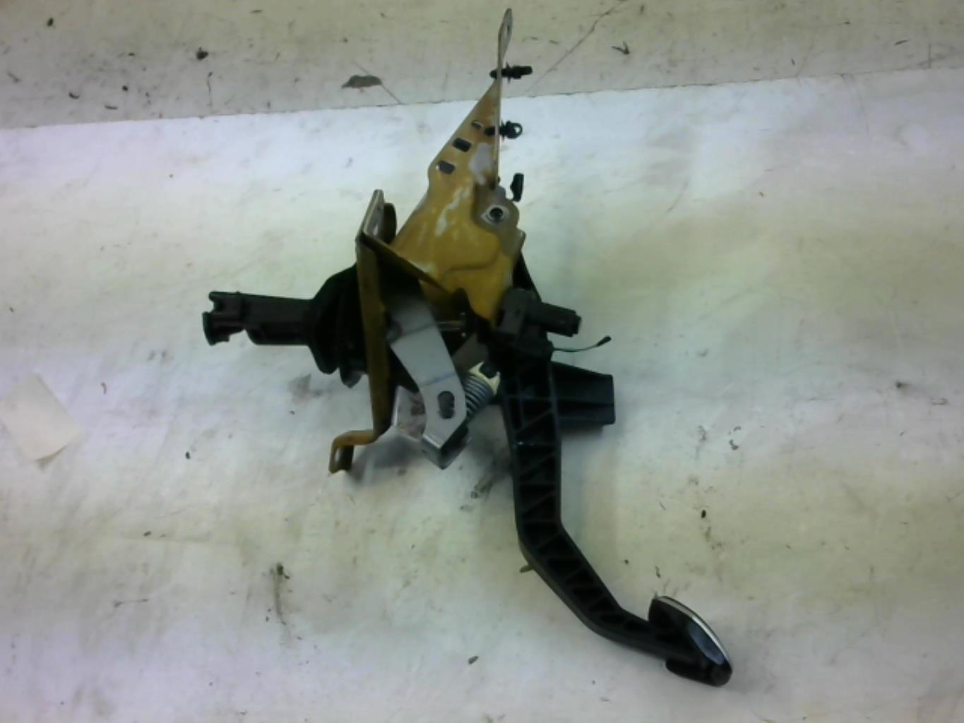 Pedale d'embrayage FORD FOCUS 3 PHASE 2  - 1