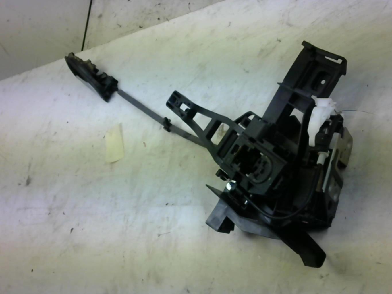 Serrure arriere droit FORD FOCUS 3 PHASE 2  - 1