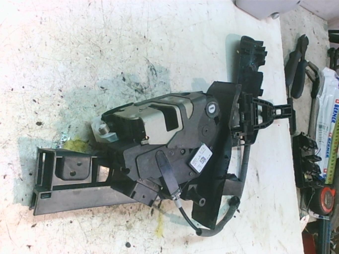 Serrure arriere gauche FORD FOCUS 3 PHASE 2  - 1