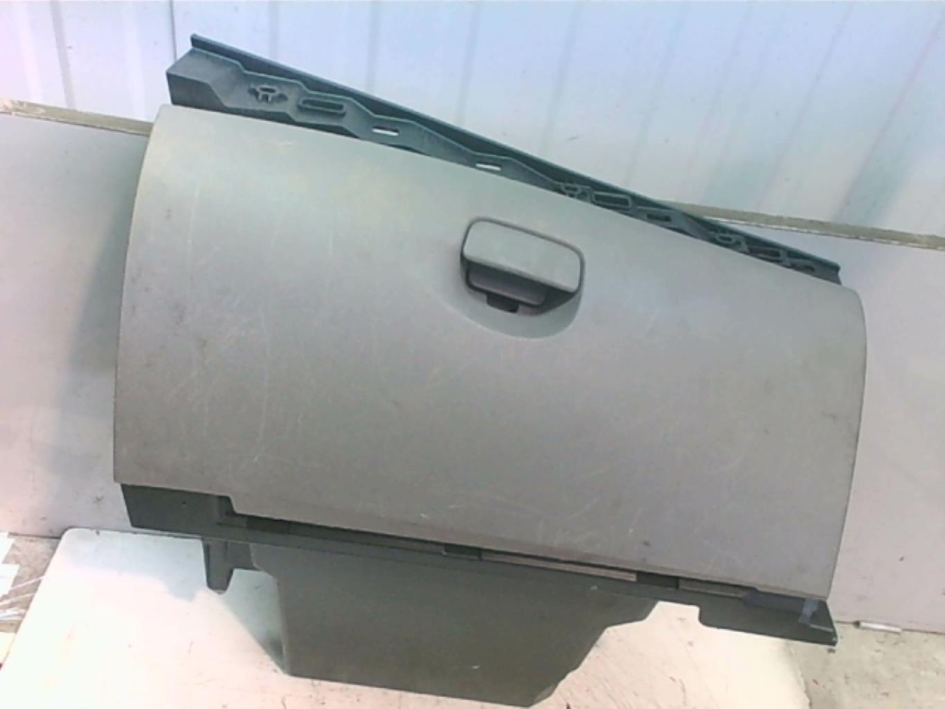 Boite a gants RENAULT MEGANE 3 PHASE 1 Diesel - 1