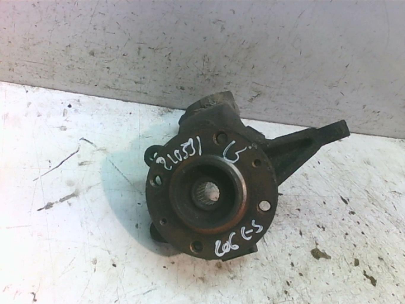 Fusee avant gauche PEUGEOT 206+ Essence - 1