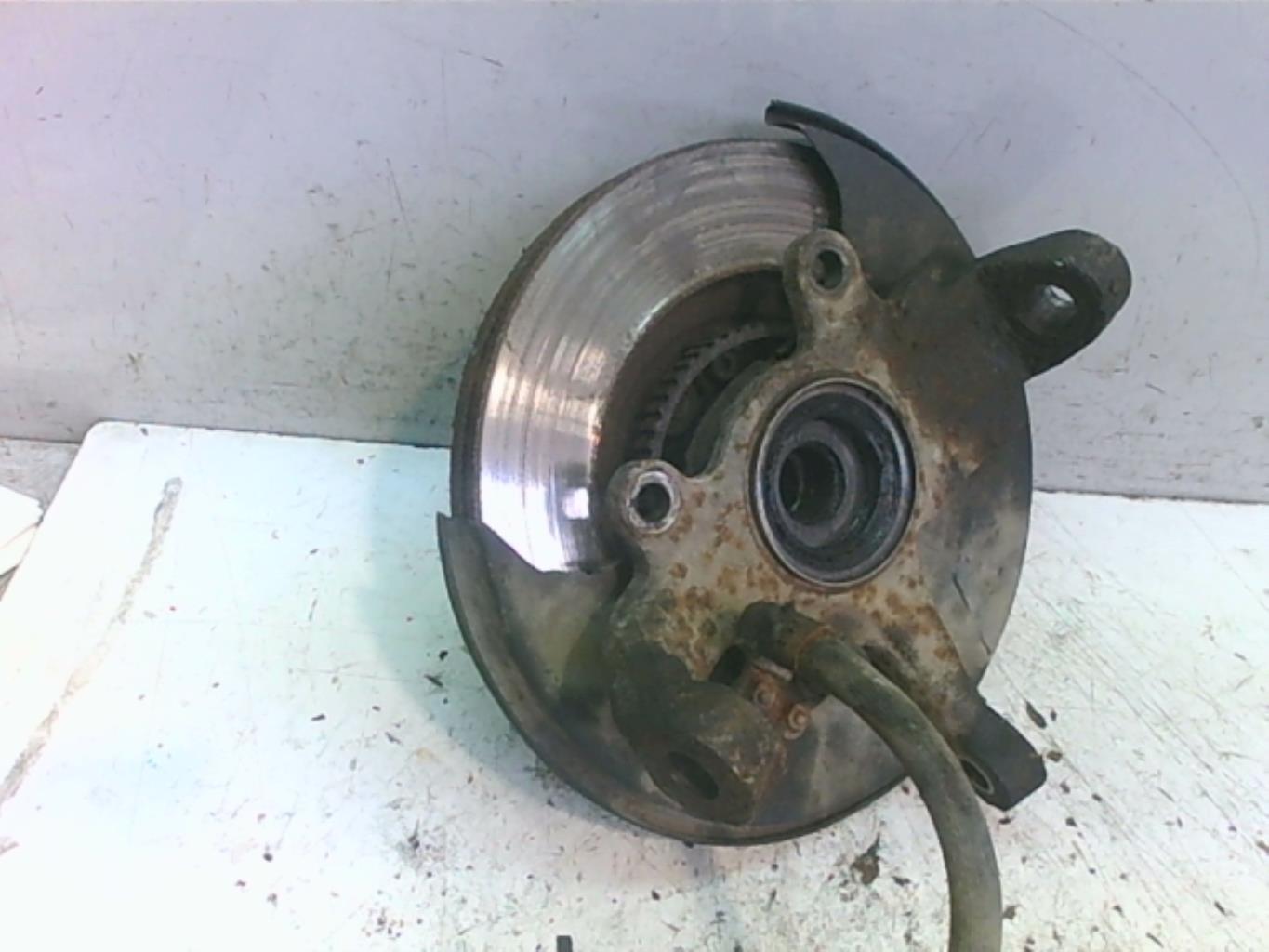 Fusee avant droit OPEL MONTEREY A Diesel - 1