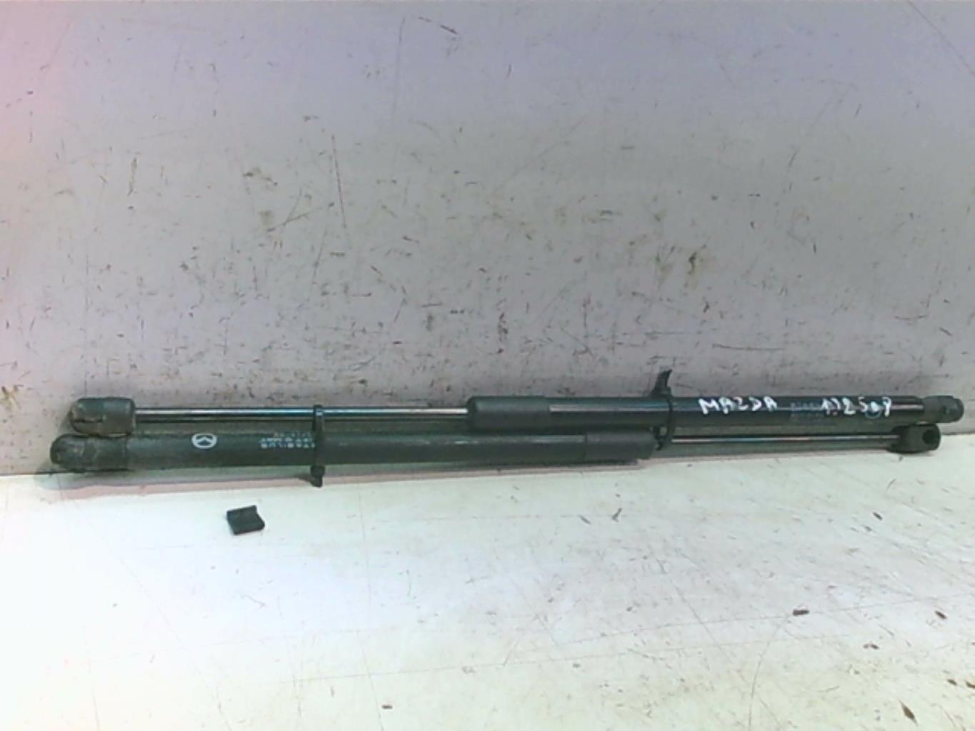 Verin de coffre MAZDA 2 2 PHASE 2 Essence - 1