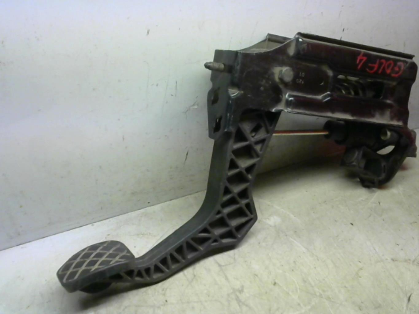 Pedale d'embrayage VOLKSWAGEN GOLF 4 Diesel - 1