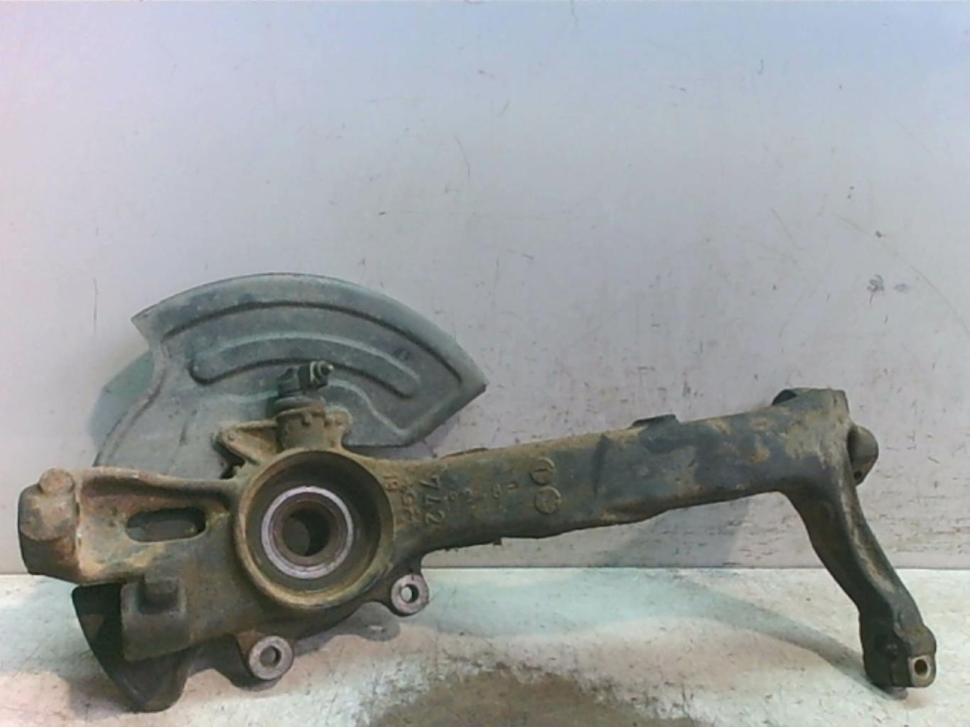Fusee avant droit AUDI A6 2 PHASE 1 Diesel - 1