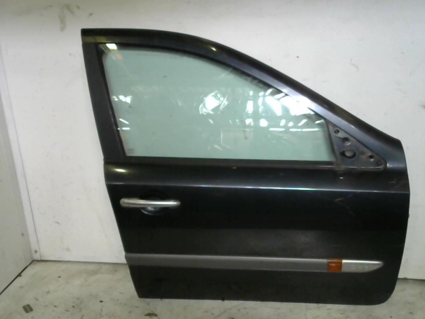 Porte avant droit RENAULT LAGUNA 2 PHASE 1 Diesel - 1