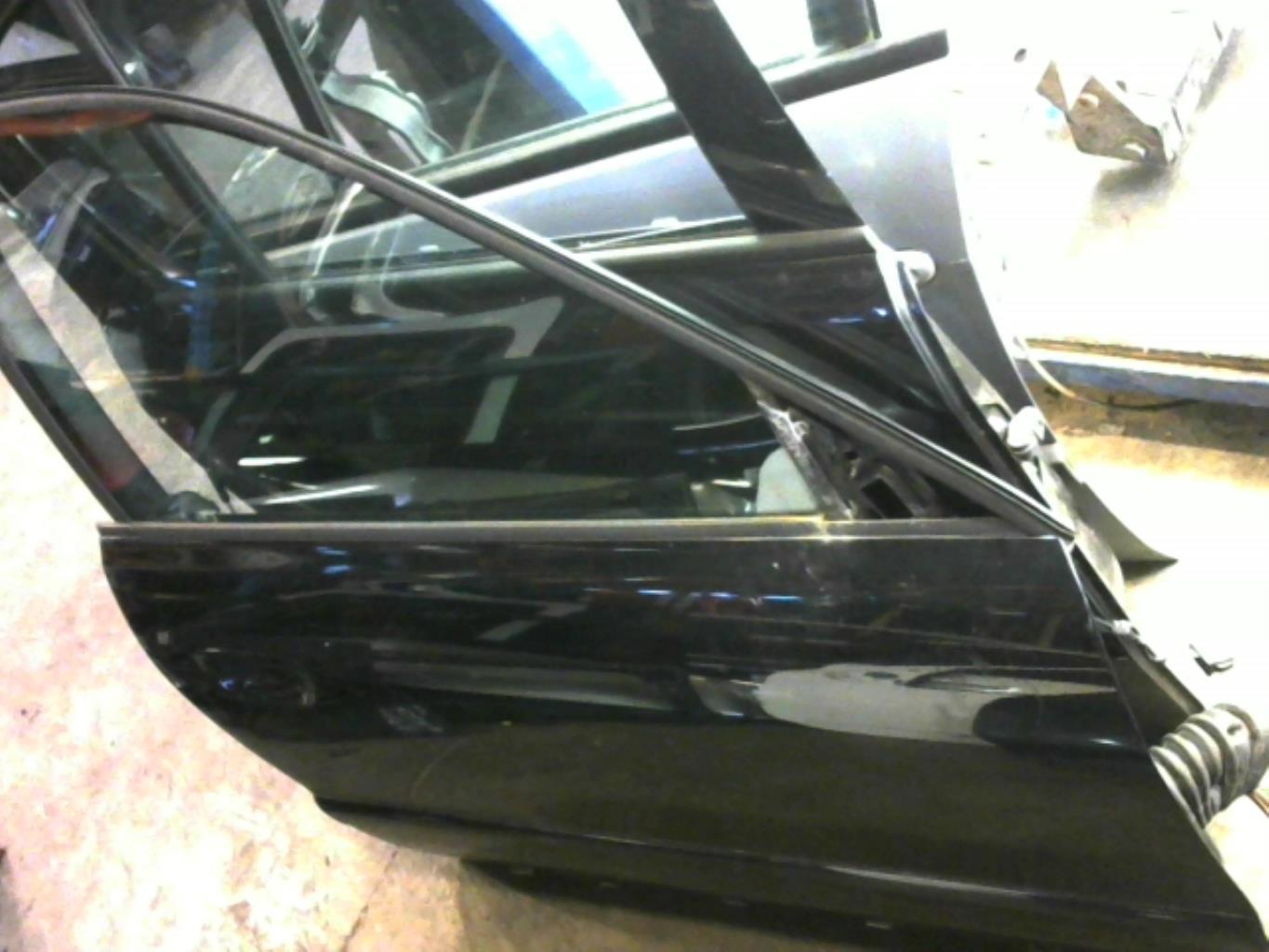 Porte avant droit AUDI A4 1 AVANT PHASE 2 BREAK Diesel - 1