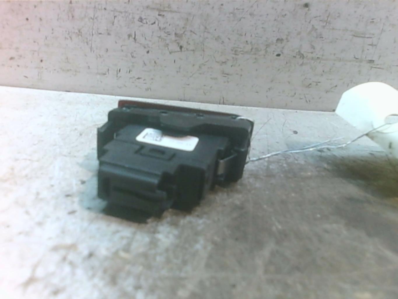 Bouton de warning FORD MONDEO 4 PHASE 1 Diesel - 1