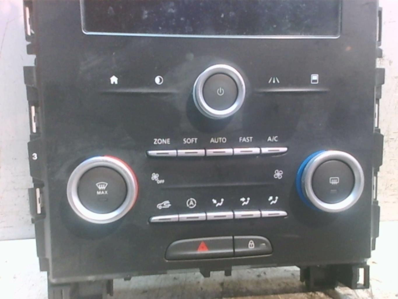 Commande chauffage RENAULT MEGANE 4 PHASE 1 Essence - 1