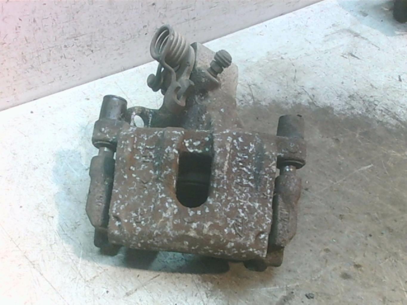Etrier arriere gauche (freinage) FORD FOCUS 2 PHASE 2 BREAK Diesel - 1
