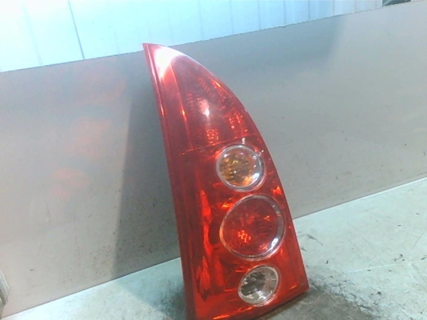 Feu arriere principal gauche (feux) MAZDA PREMACY Diesel - 1