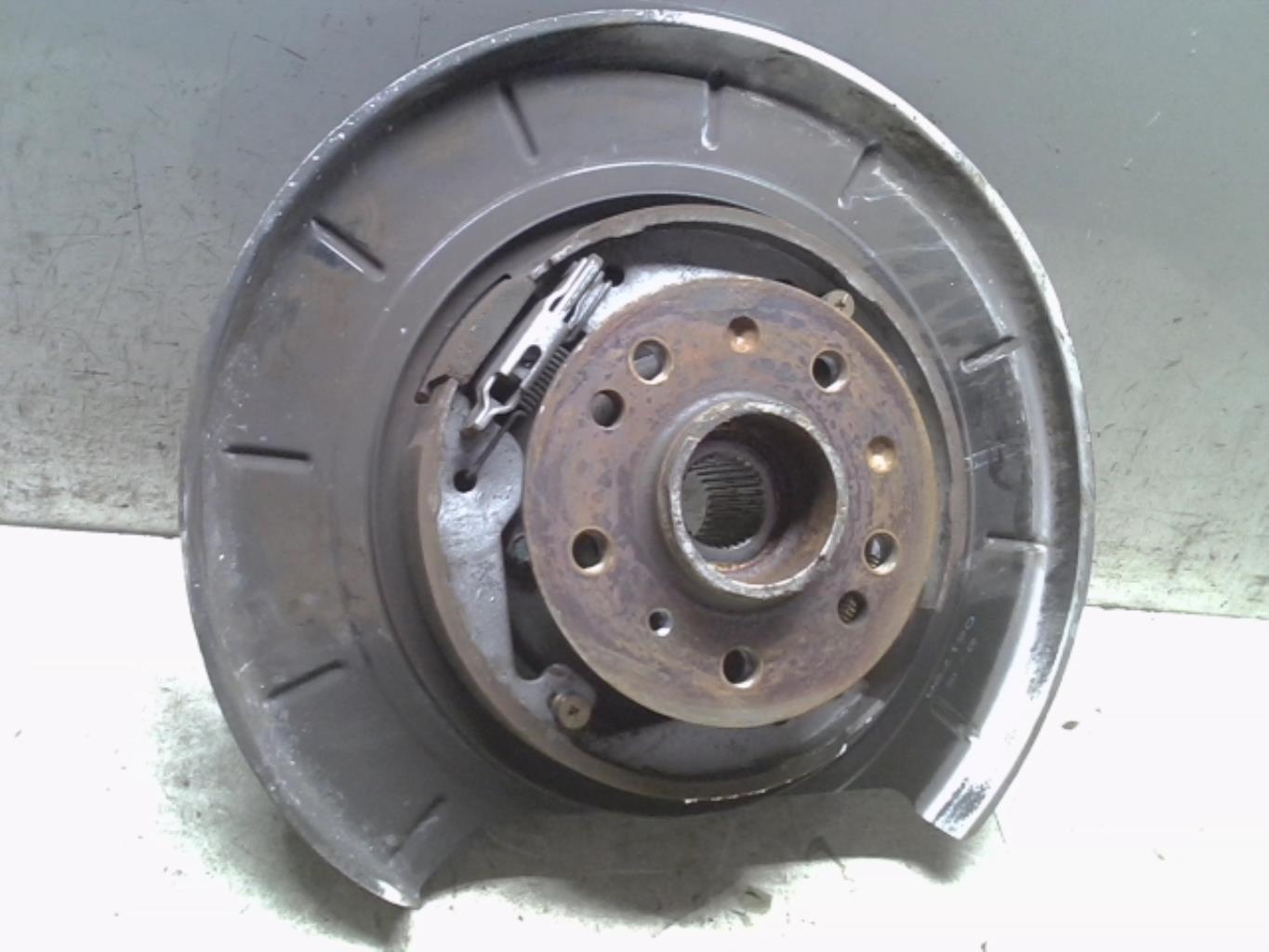 Fusee arriere droit MERCEDES CLASSE M 164 PHASE 1 Diesel - 1