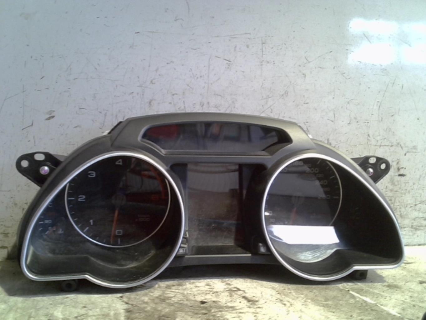 Compteur AUDI A5 1 COUPE PHASE 1 Diesel - 1