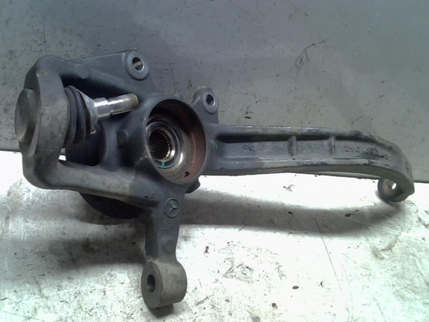 Fusee avant gauche MERCEDES CLASSE M 164 PHASE 1 Diesel - 1