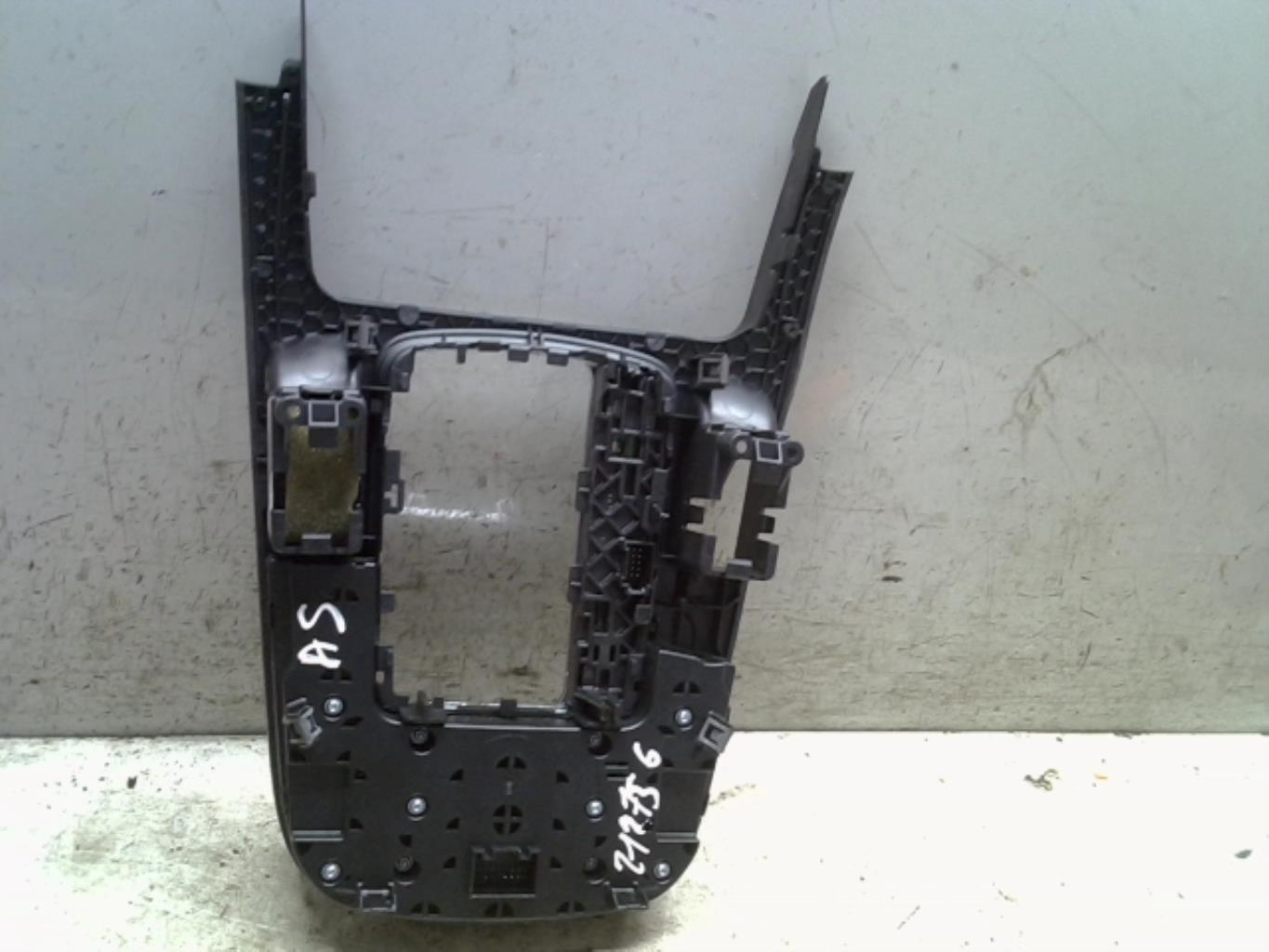 Commande GPS AUDI A5 1 COUPE PHASE 1 Diesel - 1