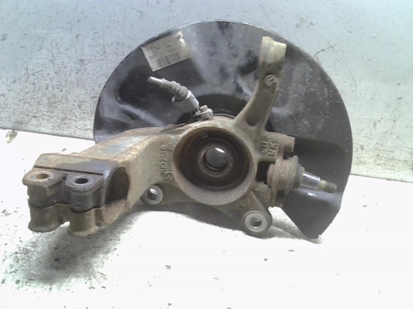 Fusee avant droit VOLKSWAGEN TRANSPORTER 5 PHASE 2 Diesel - 1