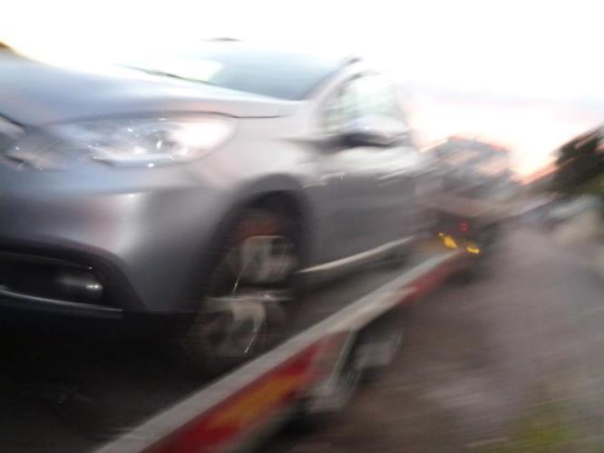 Image Eclairage de plafonnier - PEUGEOT 2008 1