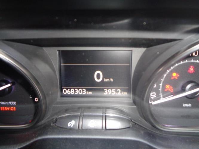 Image Eclairage de plafonnier - PEUGEOT 2008 1