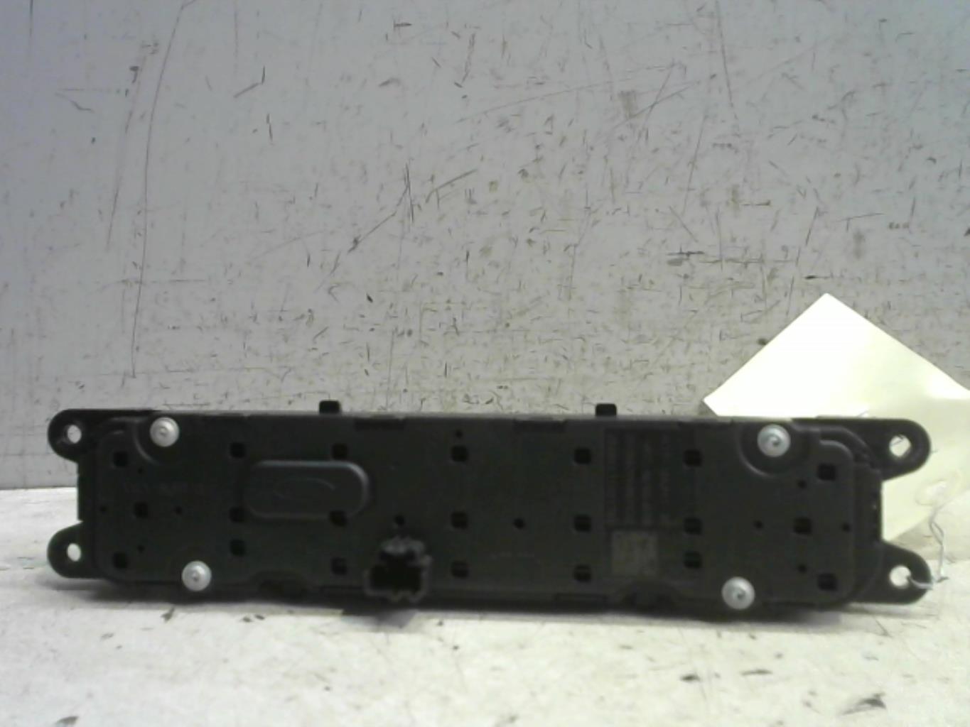 Commande autoradio FORD FOCUS 4 PHASE 1 Essence - 1