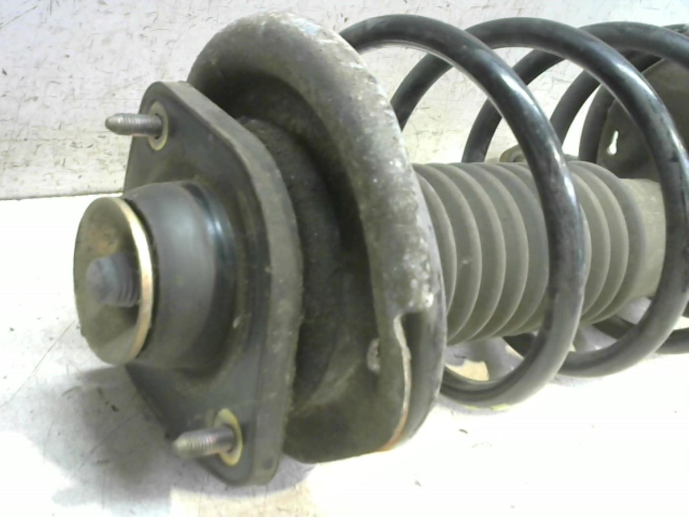 Fusee avant gauche CITROEN SAXO PHASE 2 Essence - 1